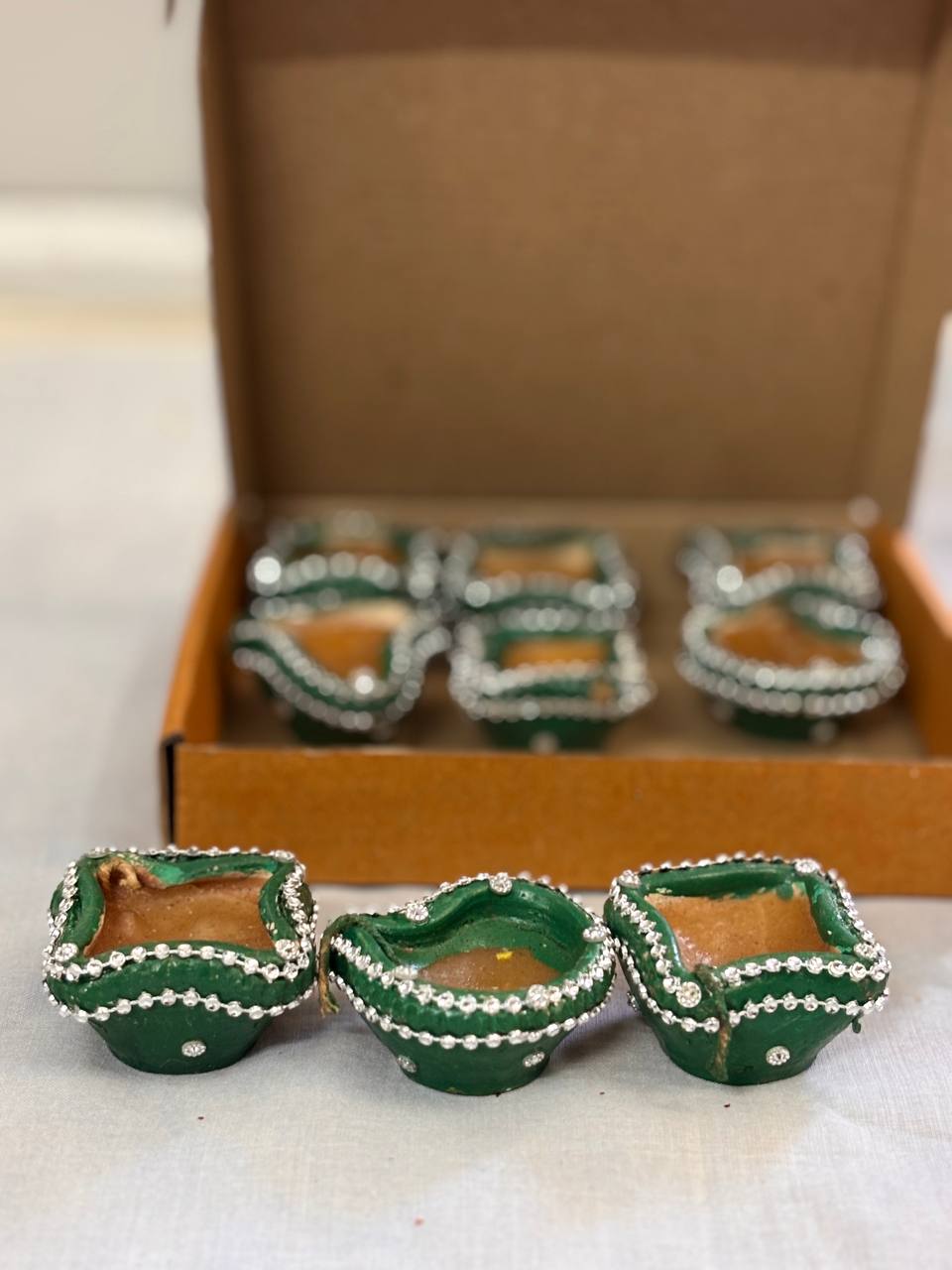 શણગારેલી માટકી.