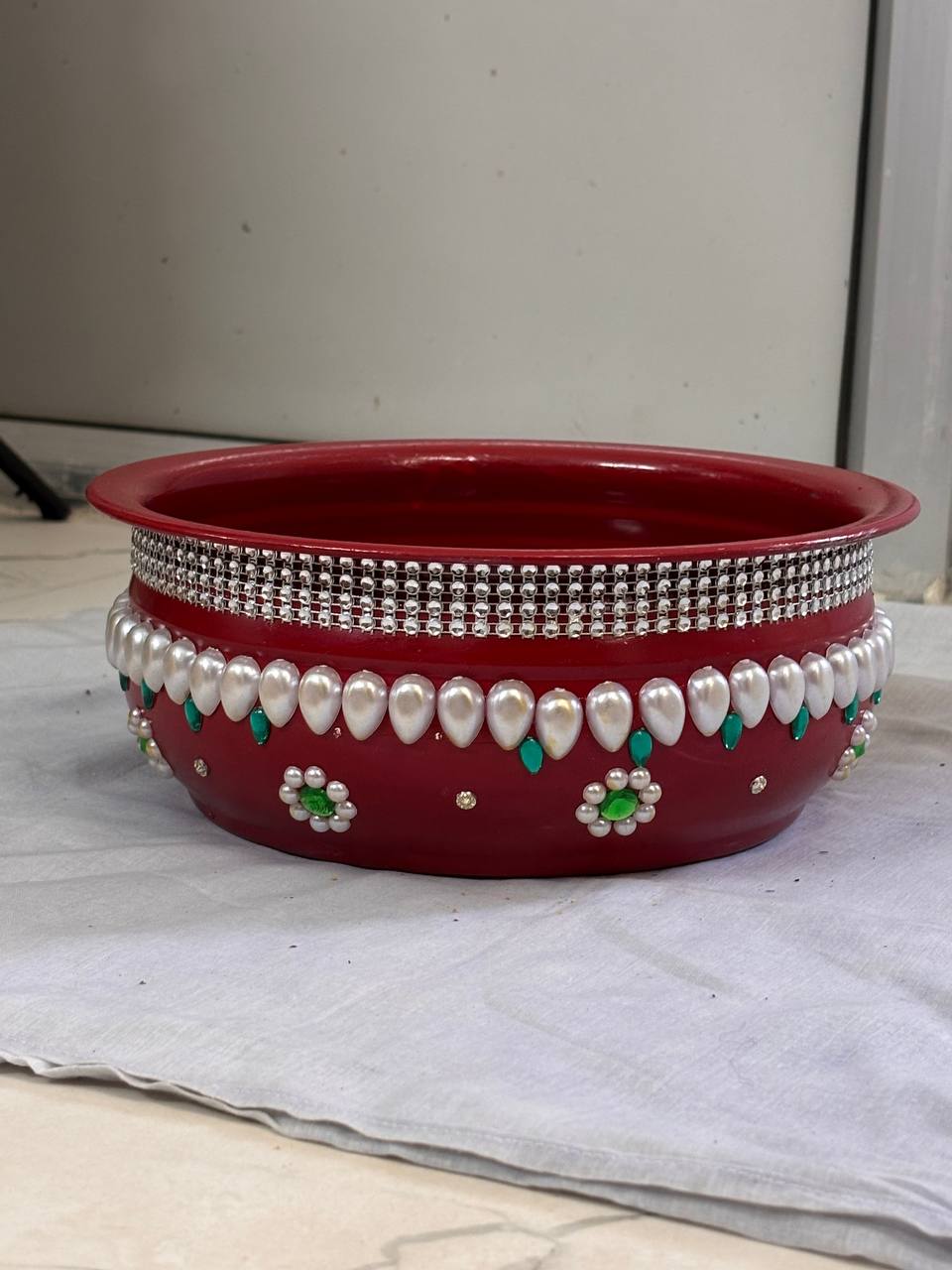 શણગારેલી ફૂલ થાળી ૧